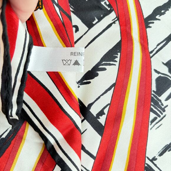 Silk scarf tourist souvenir red black white gold chain landmarks motif Europe - Picture 8 of 11